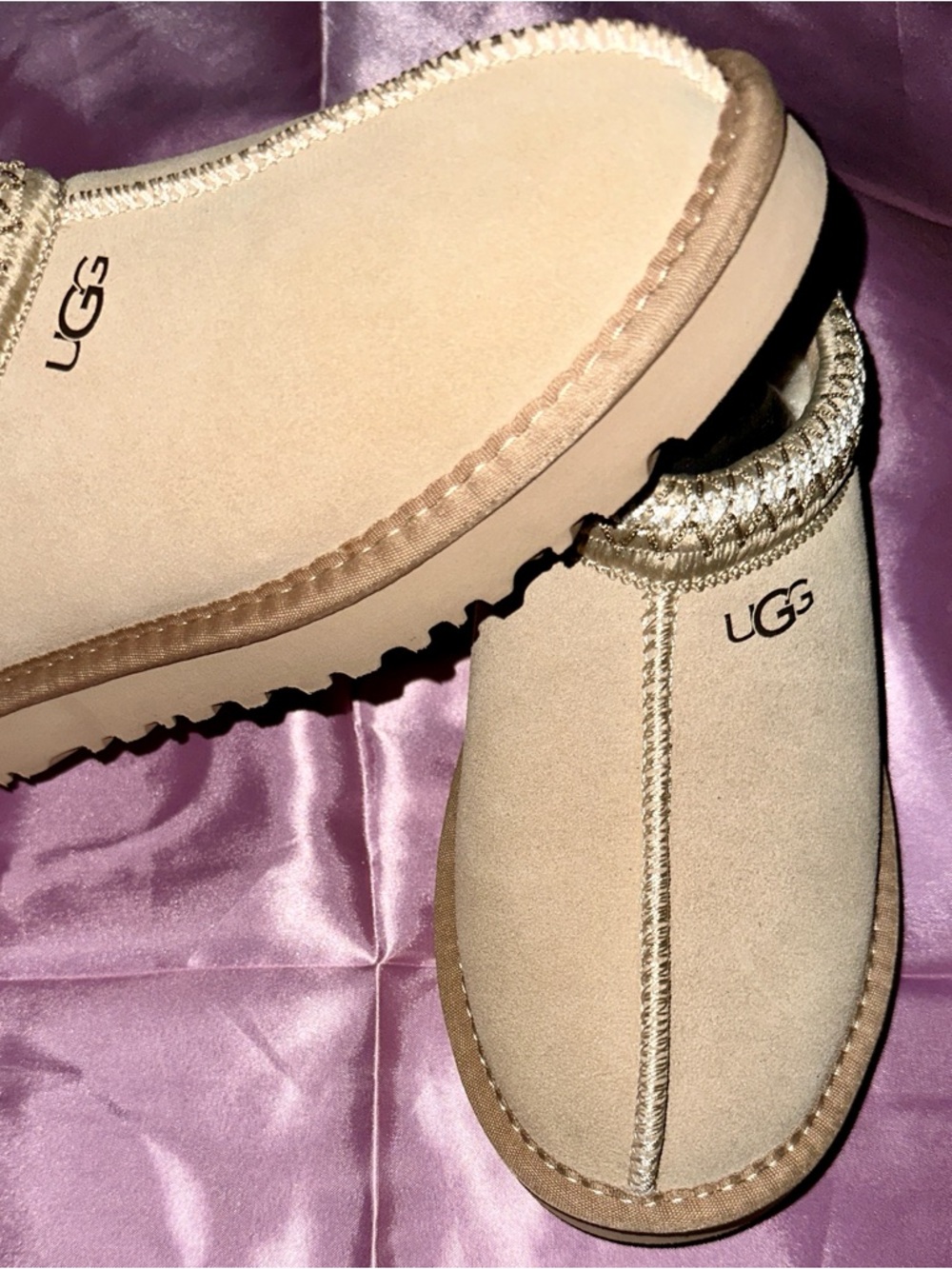 UGG Womens tan Chestnut Slip-On Cozy Suede Clogs slippers